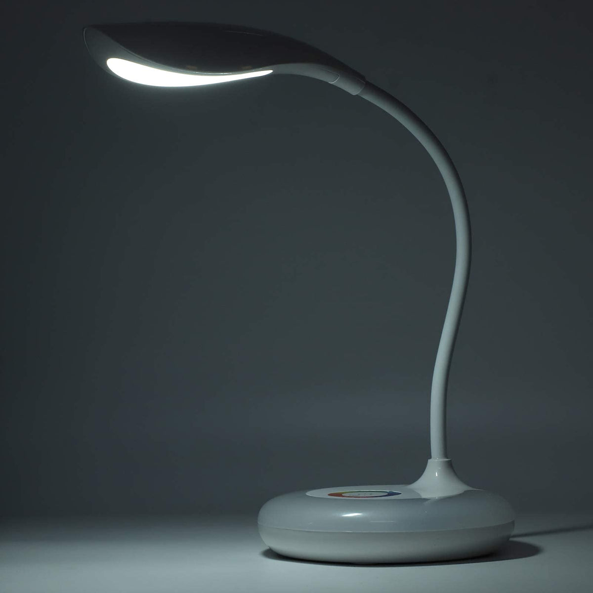 LED Desk Lamp, Night Light Battery Operated Table Light Dimmable Eye Caring Reading Desk Light RGB Dimmable Office Lamp Desktop Supplies