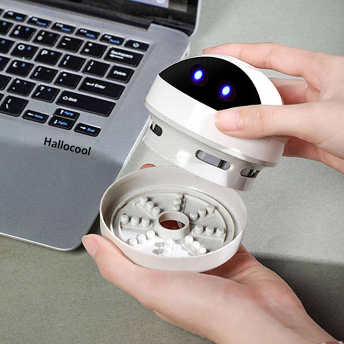 Desktop Vacuum Cleaner Mini Desk Vacuum Cleaner Portable Dust Crumb Sweeper White